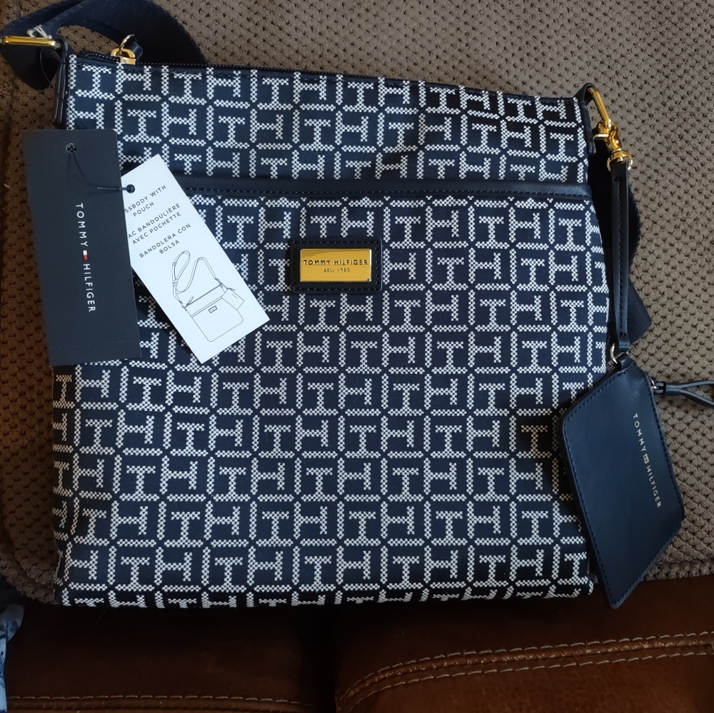 Tommy Hilfiger Navy and White Crossbody Bag. Detachable Coin Purse. NWTs!